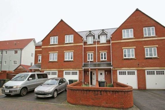 4 Bedroom Terraced